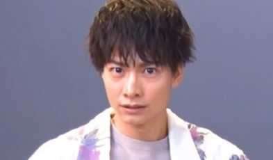 《鑽石王牌》《小松先生》舞台劇演員小澤廉因對女友長期施暴而遭經紀公司解約